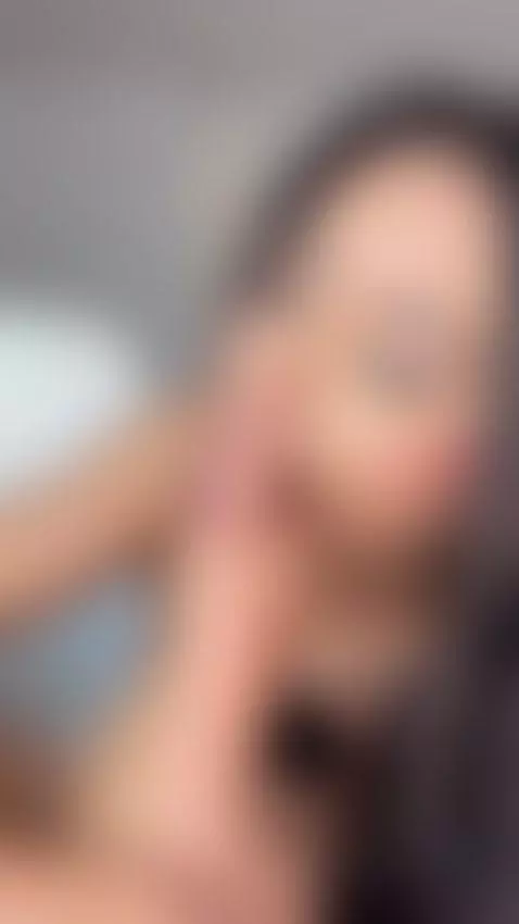 u like how i suck my feet ? dont be shy..unlock my premium m... by saryhott