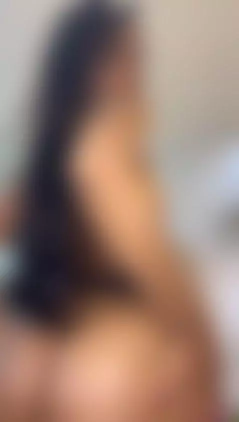 u like my oily ass? by saryhott