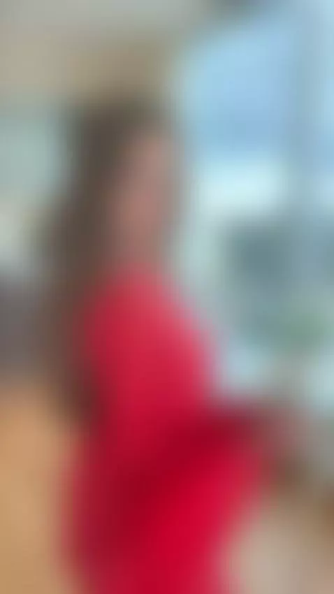 Short tease: naughty moment. Want more? Tap my profile by miaroseee