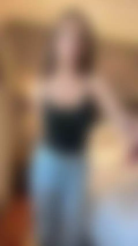 Short tease: naughty moment. Want more? Tap my profile by miaroseee