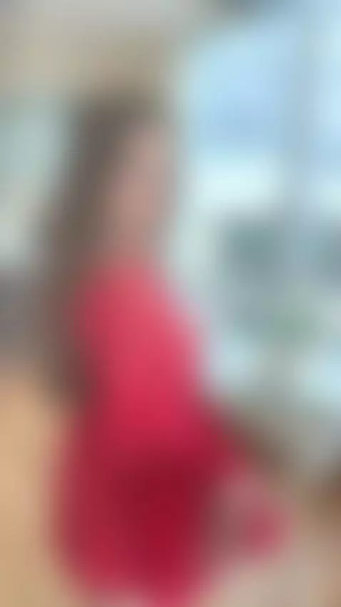 Short tease: unfiltered moment. Want more? Tap my profile by miaroseee