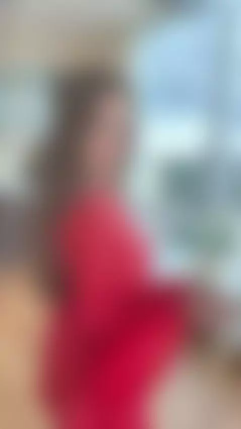 Hot clip — sultry and ready. Watch full content on my page by miaroseee