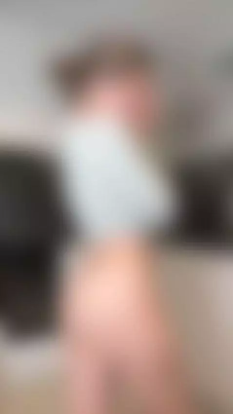 Hot clip — intense and ready. Watch full content on my page by miaroseee