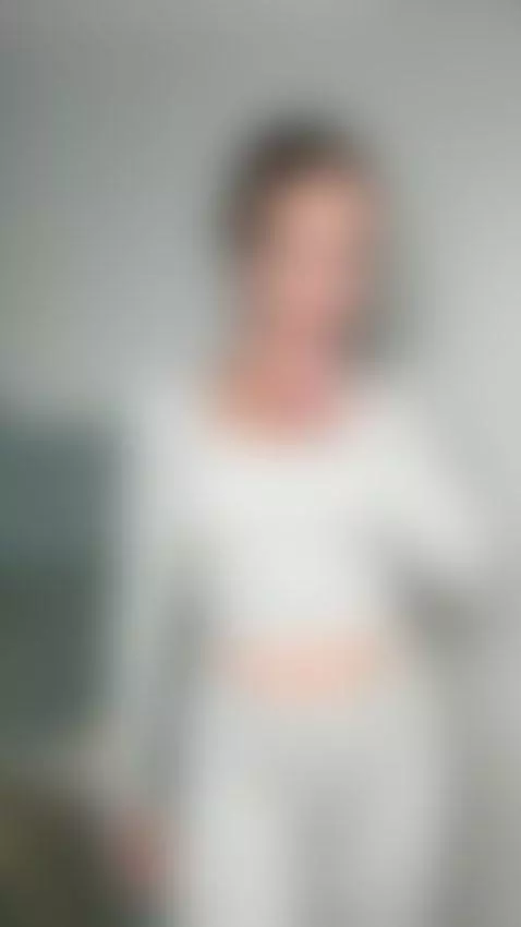 18+ Young sexy ass in tight gray leggings tease. by miaroseee