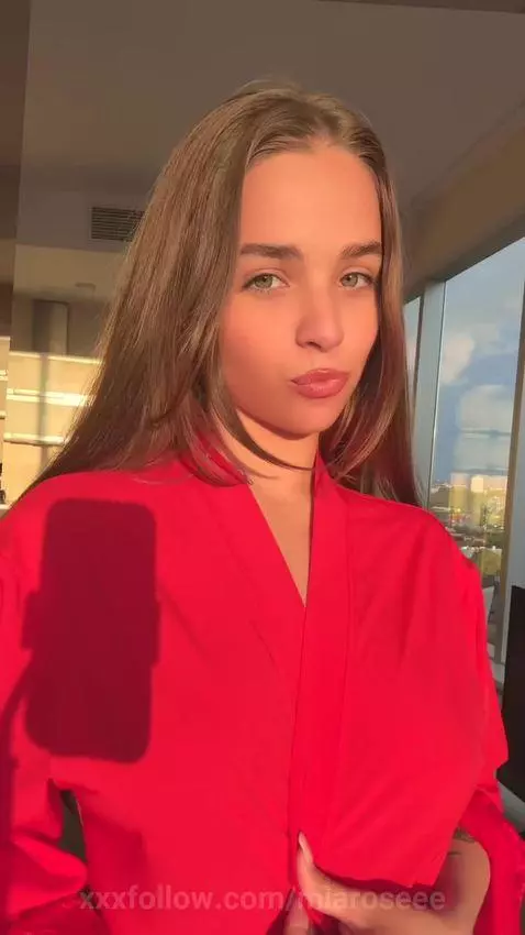 18+ Sexy teen in red robe, teasing curves. by miaroseee