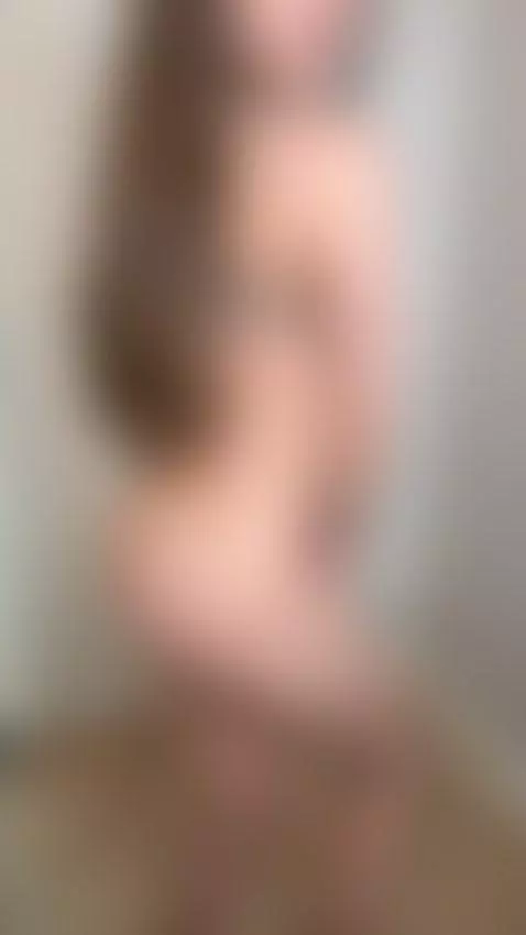 18+ Sexy nude ass in teasing pose. by miaroseee