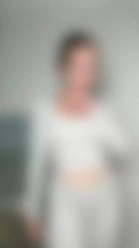 18+ Sexy teen's tight ass in gray leggings tease. by miaroseee