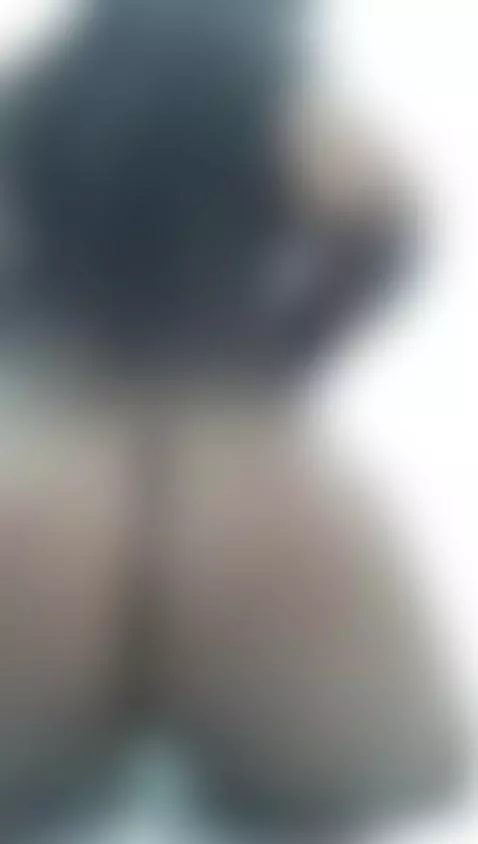 I am online, and my ass needs a cock to continue bouncing, a... by kloee-ebony