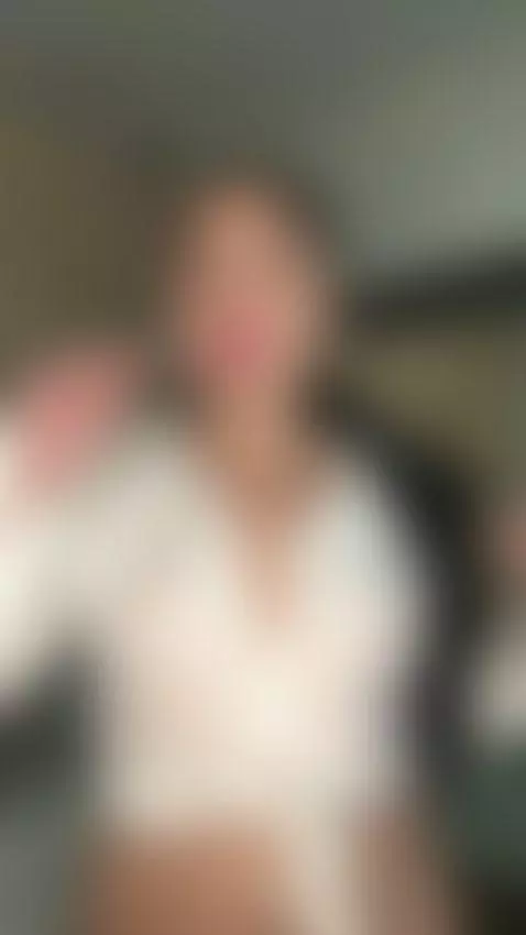 Mojémonos un rato💦🤤 by alailaevans