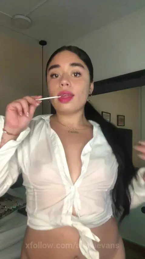 Mojémonos un rato💦🤤 by alailaevans