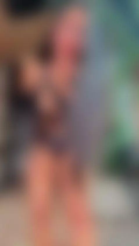 Live now!!! by salomeevans