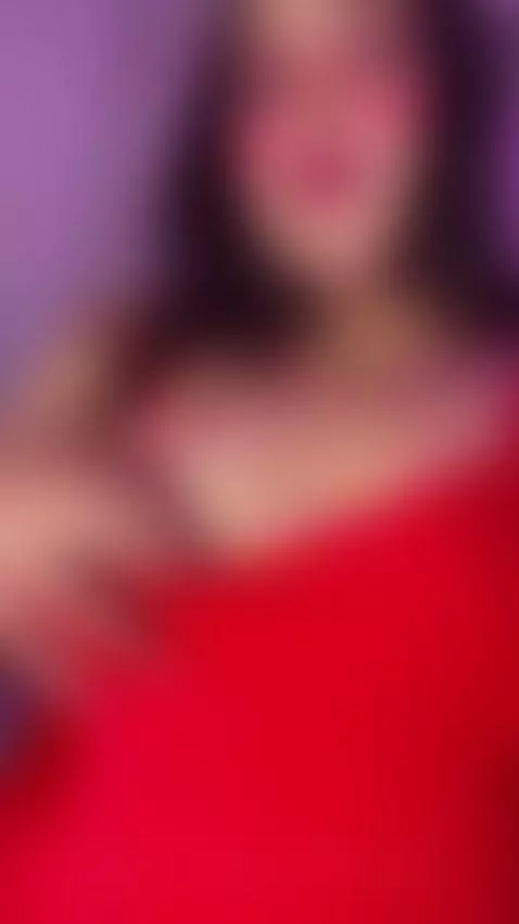 I don't do tame. I do unforgettable. Live show starting NOW. by vanessakalo