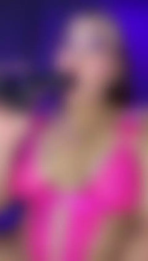 Enjoy this hot live Right Now💕🥵 by vanessakalo