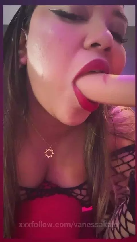 I am a fantasy ready to come true. by vanessakalo