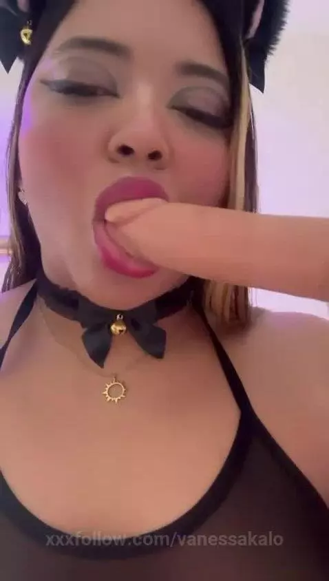 I'm so horny today by vanessakalo