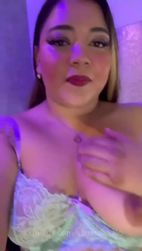 I’m sweeter than ever today… wanna taste? 🍯😉 by vanessakalo