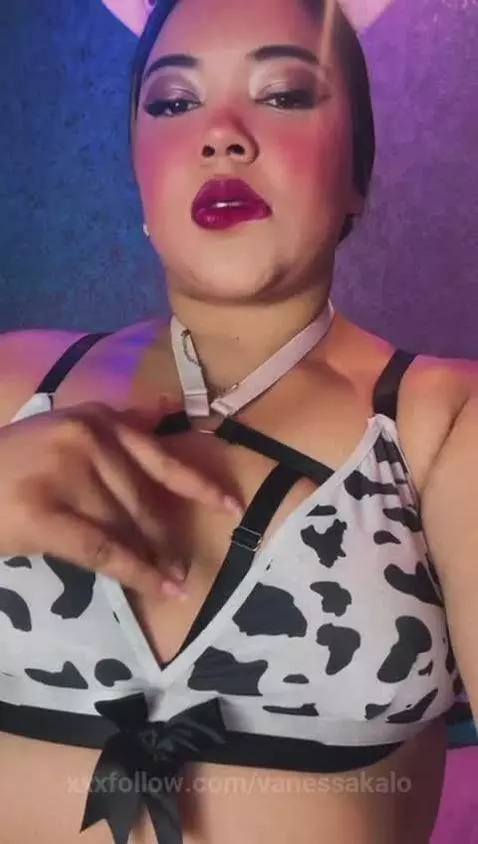 Sweet curves, naughty thoughts 💕🔥 by vanessakalo