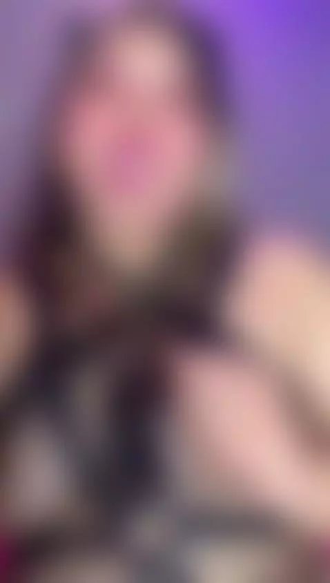 Live 😏 Your Favorite Moment by vanessakalo