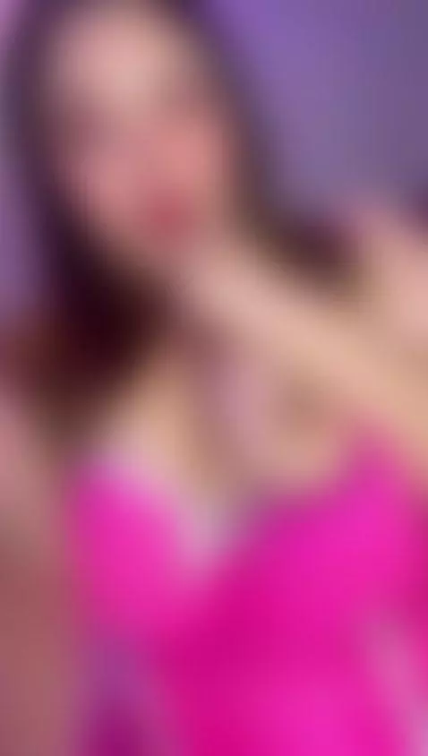 Girlfriend Online 💕 Come Say Hi by vanessakalo