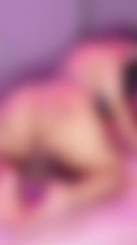 My room is open and I’m in a very risky mood today... join m... by vanessakalo