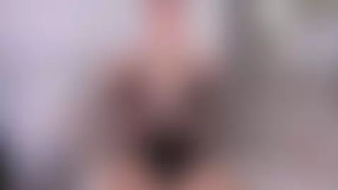 come stroke my huge tits and sucks very rich 🔥😈😈 by lisabrown1