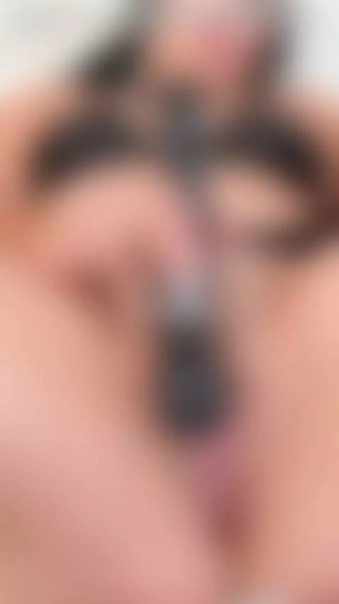 Hot girl here!! by helenaroos