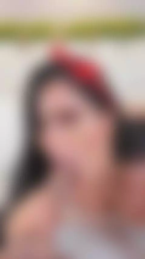 Hot girl here!! by helenaroos