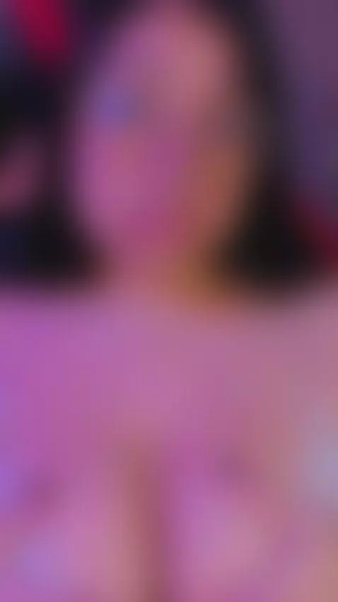 A girl with glasses and big tits is ready to play with you by sofiarodrigue