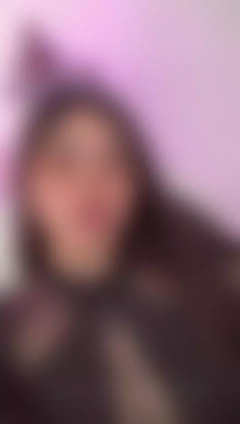 Your sexy pregnant woman wants to ride your big cock by emily-foox