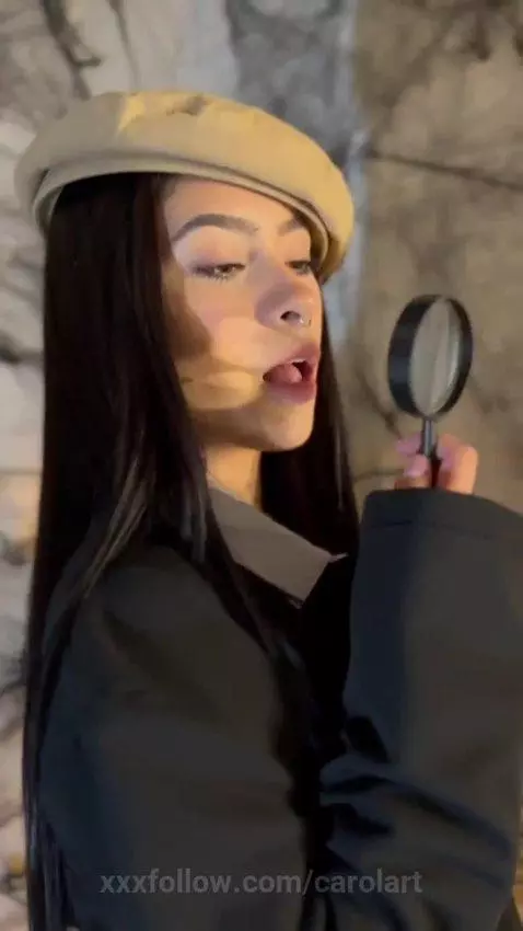 Hot detective is looking for a D! by carolart