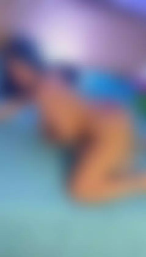 I love putting myself in four so that my boy gets horny by vane-loppe