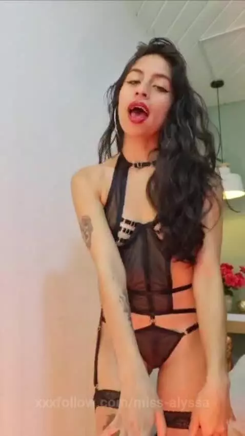 Come and enjoy this delicious skinny body!! by miss-alyssa