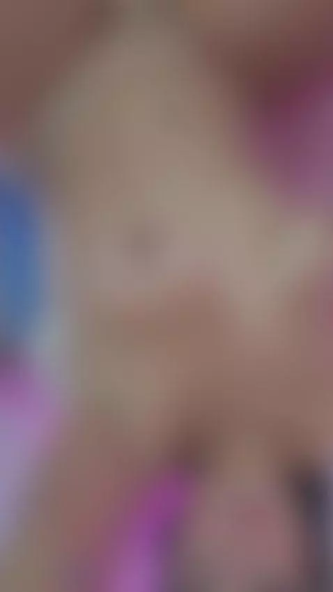 Something sexy for you.🤭🤤
algo sexy para ti 😏 😉 by madison-nv