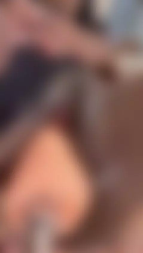 fucking me hard with my fuckmachine by kendrachavezz