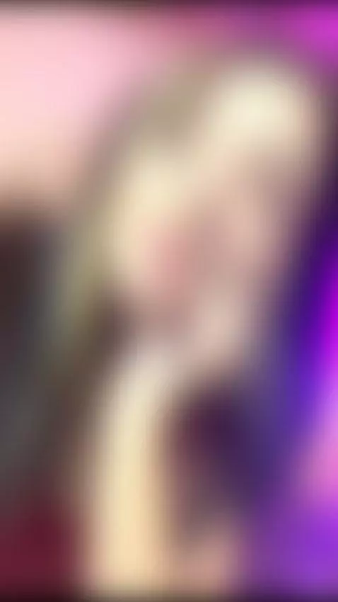 sexy, blonde, smile by mikaelaarmstrong