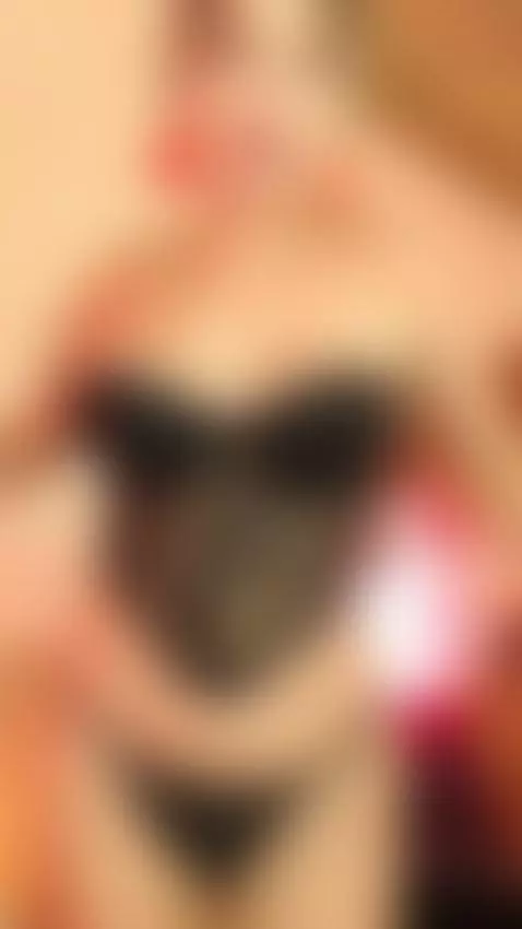 sexy hot dance by mikaelaarmstrong