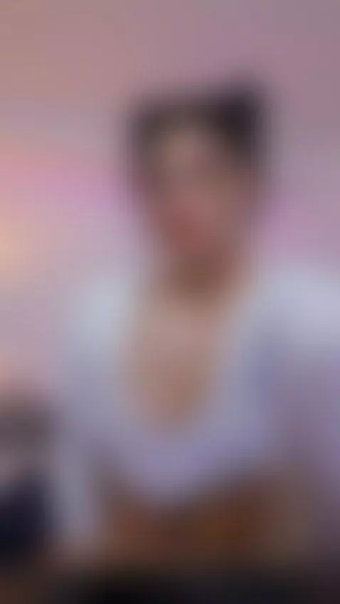 LIVE NOW ! This hot girl wants to have some fun. I'll be wai... by caty-lorens