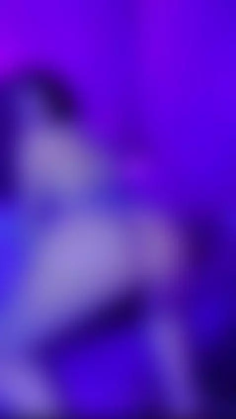 you wanna see me moving my ass ? 🔥 by salomecuteoficial