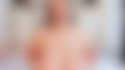 Your mommy is ready to play! 🌸 by camila-fajardo