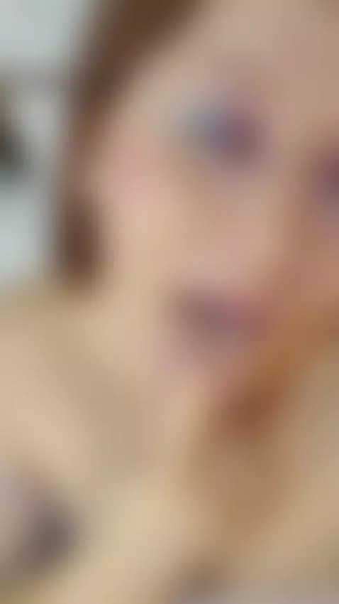 hi,babe is online by camila-fajardo