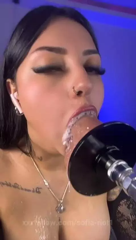 Lets fuck my throat hard tonight 😈❤️ by sofia-riot1