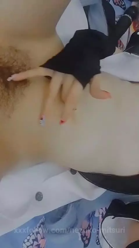 There are already people inside and this is getting good. Ar... by nezuko-mitsuri