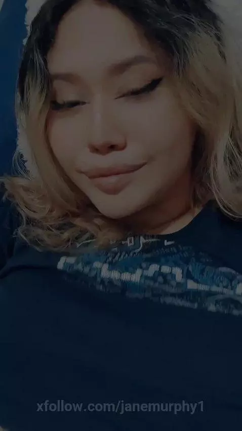 I just arrive home, feel kinda lonely... by janemurphy1