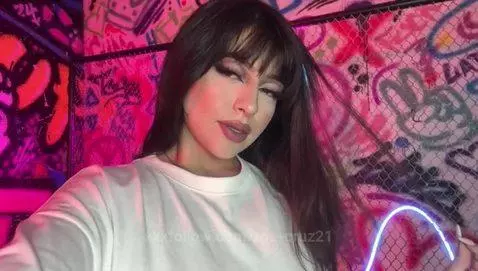 How's my makeup? by zoe-cruz21