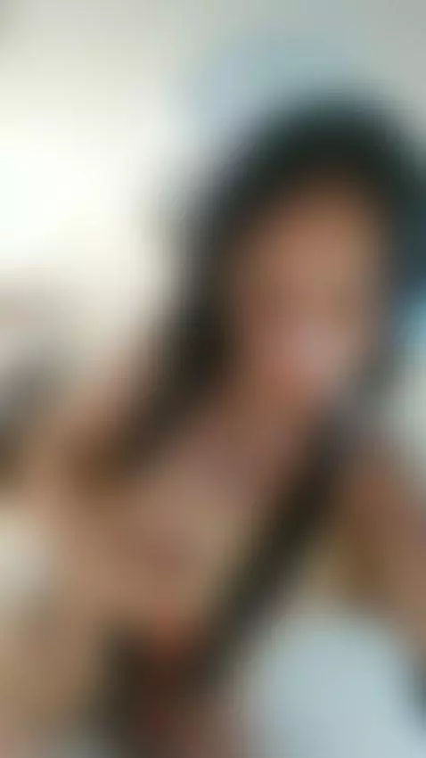 Hello love, I'm already online to have a very hot time by mia-elastic