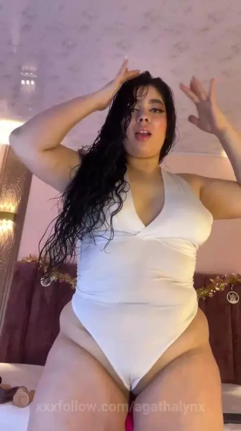 What if my body is the only gift you open this midnight?✨ by agathalynx