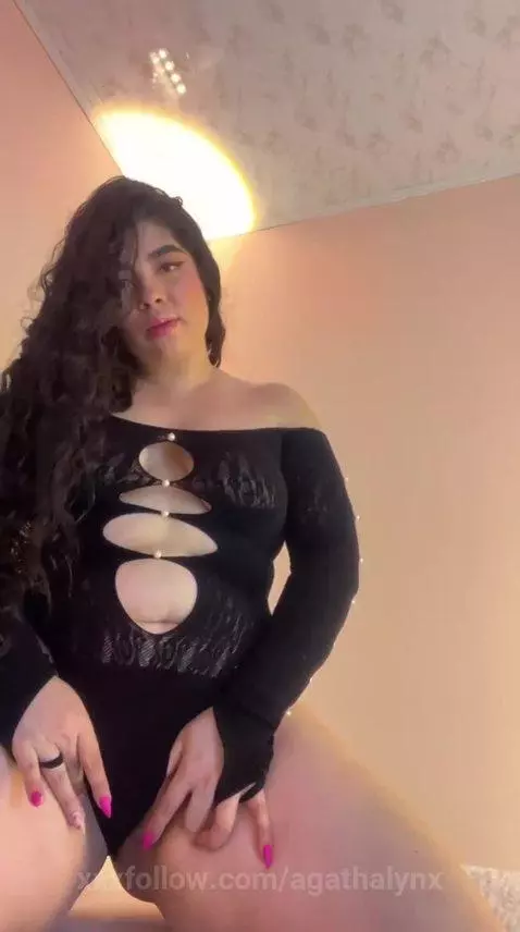 It would be better if you looked at me from above and I was ... by agathalynx