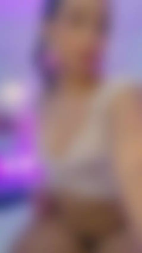 teen18+, sexy, latina by lucianacarter