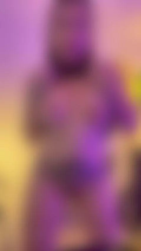 Online now!! by marilyn-smith1