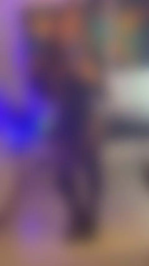 online now!! by marilyn-smith1